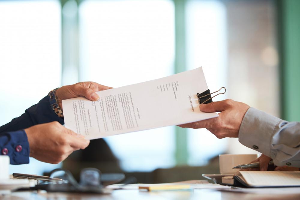 Top 4 Mistakes to Avoid When Translating Business Documents