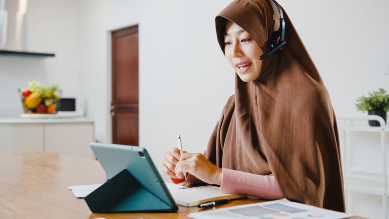 E-learning video localization improves accessibility for foreigners