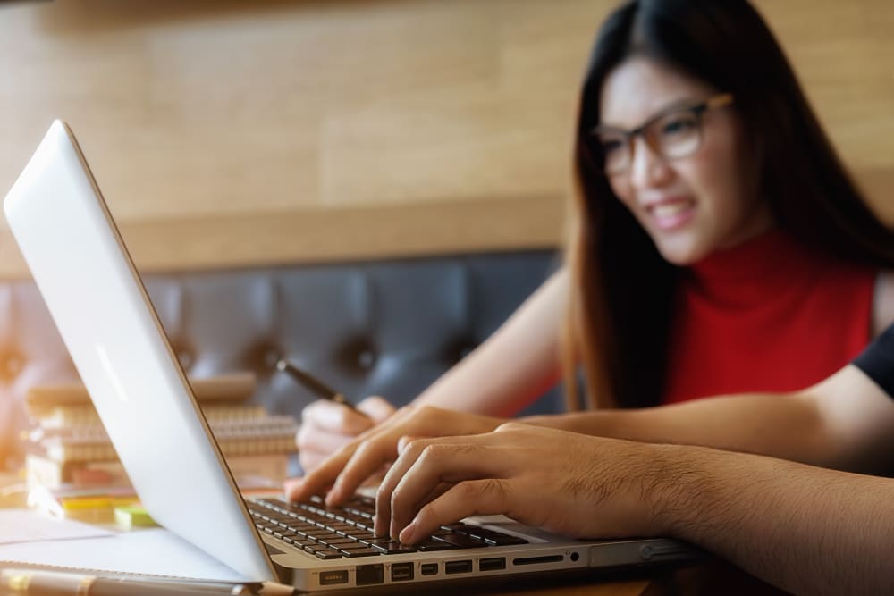 Alt text: Website translation is part of a localization strategy that enhances the user experience.
Image source: unsplash.com.