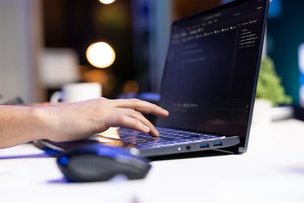 Localization software development enables companies to maintain consistency. Image source: magnific.com.