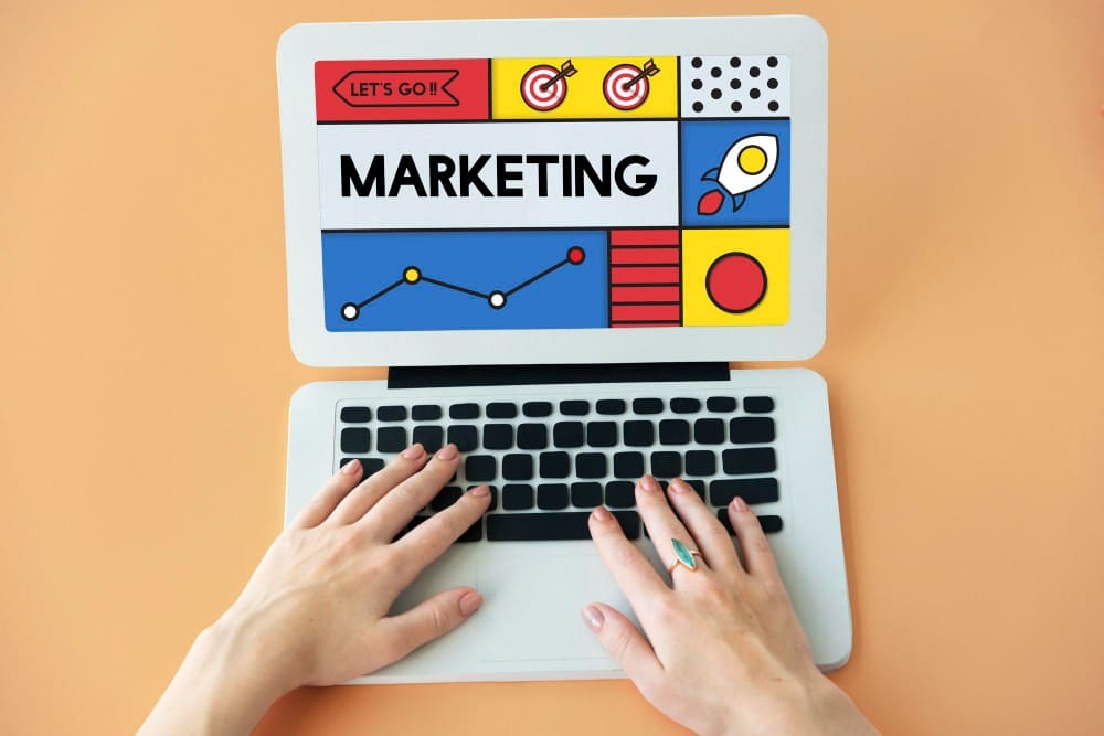 Marketing kits are necessary for campaign run seamlessly. Image source: magnific.com.