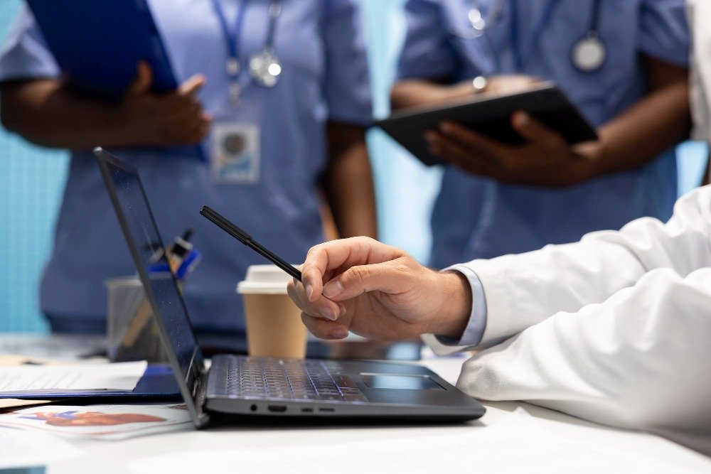 Malaysia’s labeling rules set higher standards for home-use medical device manuals.]